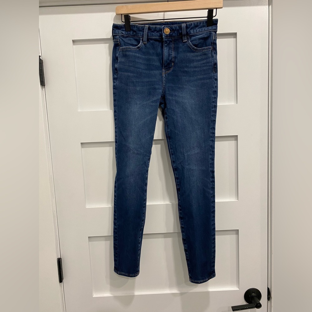 American eagle size 4 dark blue skinny jeans